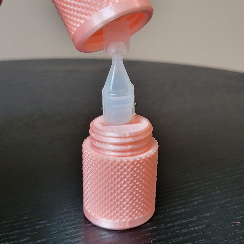 Znet3D Eye Drop Vial Holder & Pocket Carry Case - Holds One (1) Single-Use Eye Drop Vial - Great for carring in Pocket, Purse/Clutch, School Bag - (Silk Pink) - Image 4